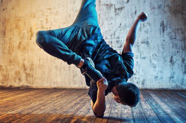 Breakdance, das Hobby für Bodenakrobaten
