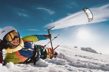Adrenalin im Schnee: Snowkiting als Hobby im Winter