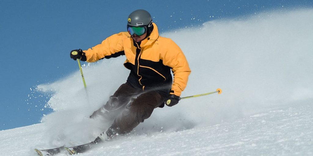 Helm auf, Ski an: Erfahre alles über Skifahren als Hobby