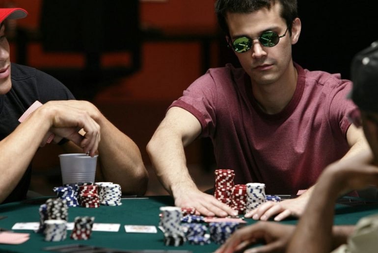 Pokern als Hobby: Mit Strategie, Köpfchen und dem großen Bluff zum Hauptgewinn